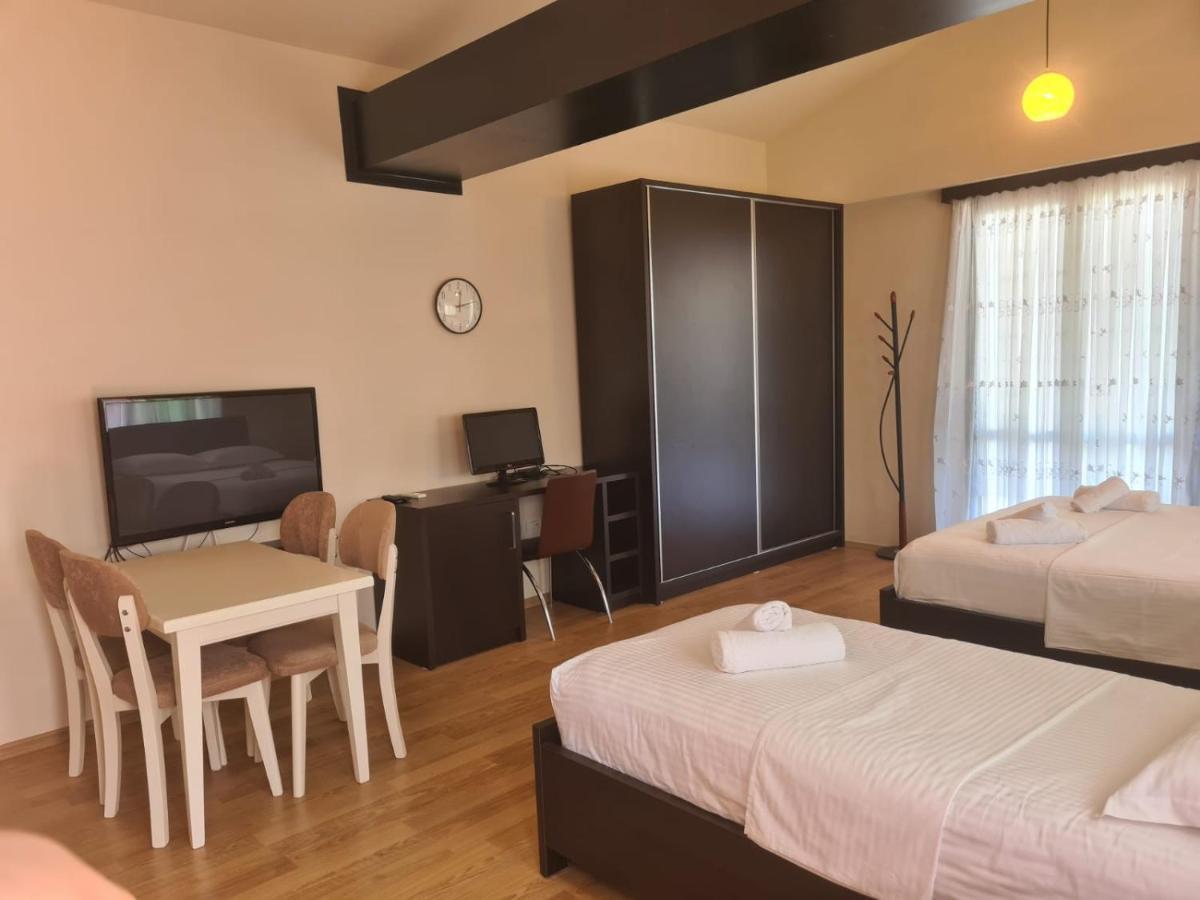 Vila 32 Μπεράτ Εξωτερικό φωτογραφία